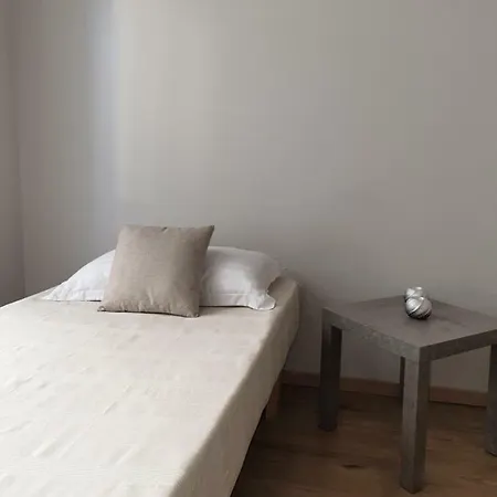 27 * Тирана