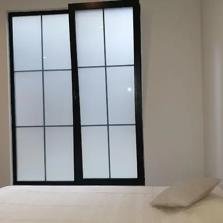 27 Тирана